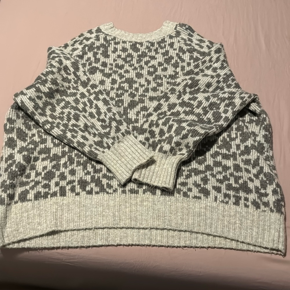 Super cute sweater! Nice and warm!